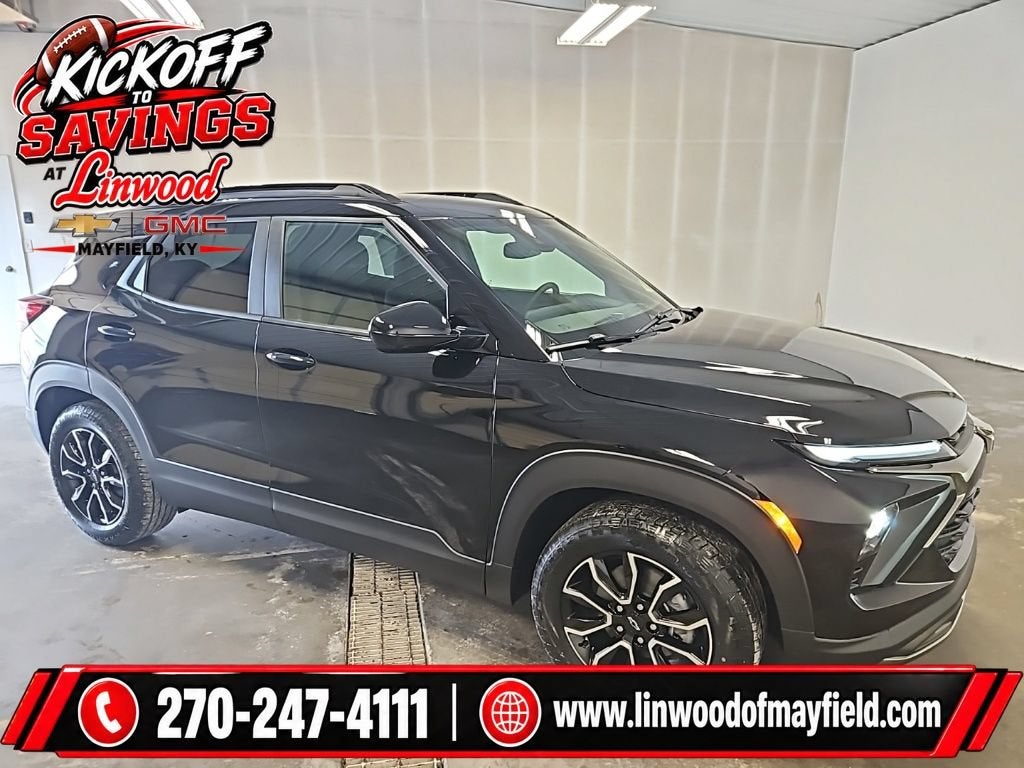 2026 Chevrolet Trailblazer ACTIV in Mosaic Black Metallic — front three-quarter view